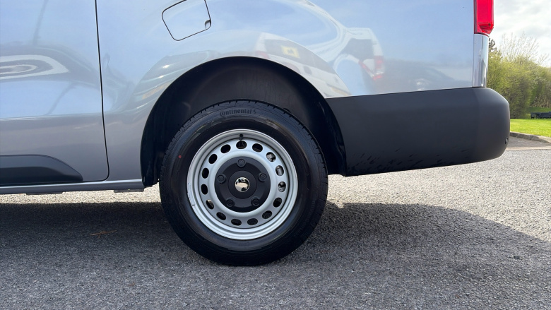 Vauxhall Vivaro L2 Diesel 2.0 Turbo D 145 Prime H1 Van Auto